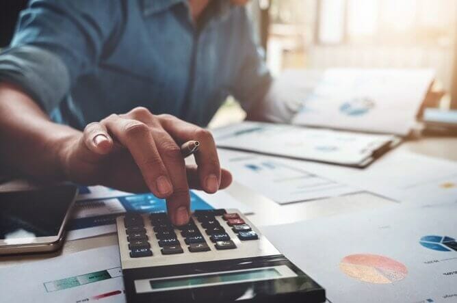 Student calculating taxes