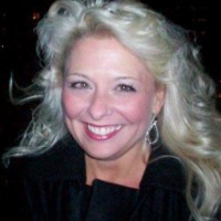 Michelle Estes Headshot